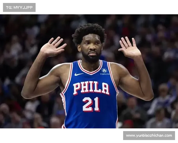 如何解决恩比德迟到问题并确保球队整体运作不受影响